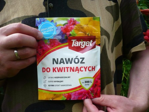 Nawóz do kwitnących Eksplozja Kwiatów Target 150 g