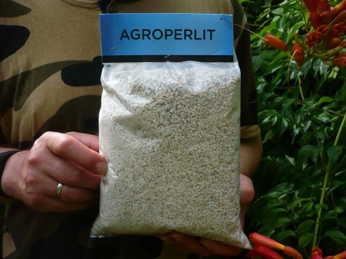 Perlit ogrodniczy 2 l